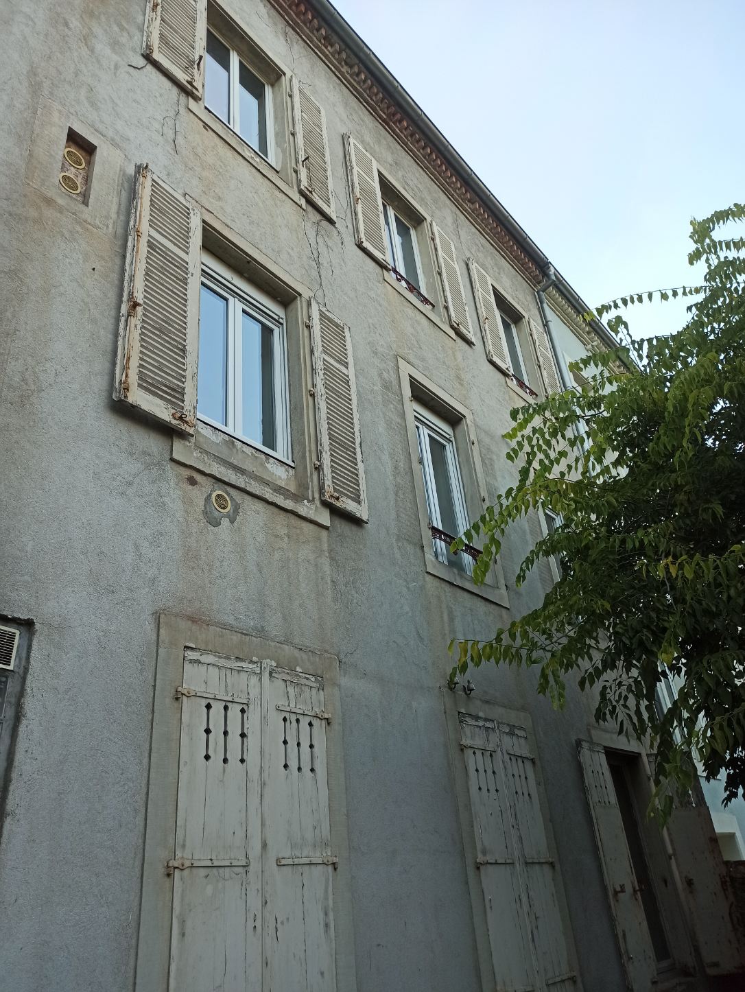IMAGE000000 2 | Simsek Façades Avant et après: Ravalement de Façade à Mulhouse : Un Immeuble Authentique Peint en Vert Rixheim 3