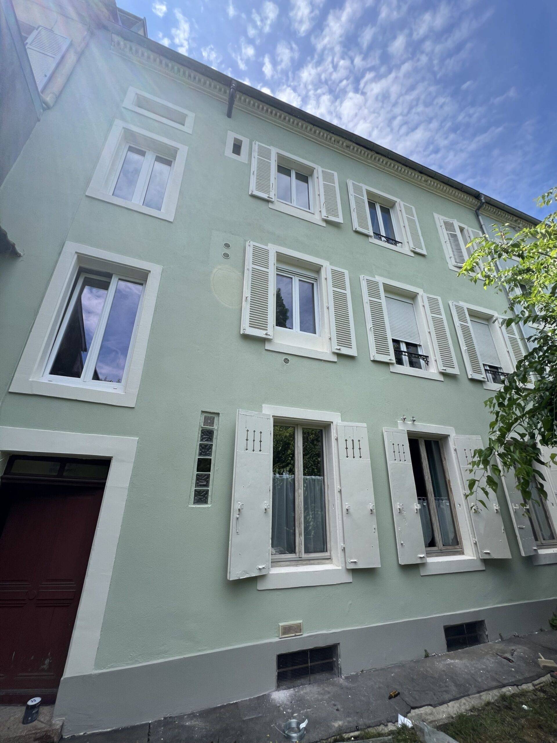IMG_5980 SCALED | Simsek Façades Avant et après: Ravalement de Façade à Mulhouse : Un Immeuble Authentique Peint en Vert Wittenheim 4