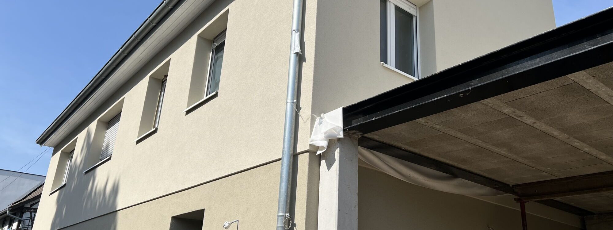 Traitement hydrofuge : est-il indispensable pour préserver votre façade ? Saint-Louis