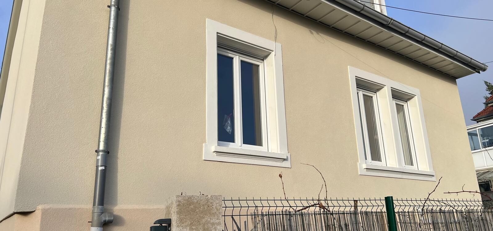 Ravalement de façade à Mulhouse : une maison rénovée avec élégance près de Poulaillon Dornach Mulhouse