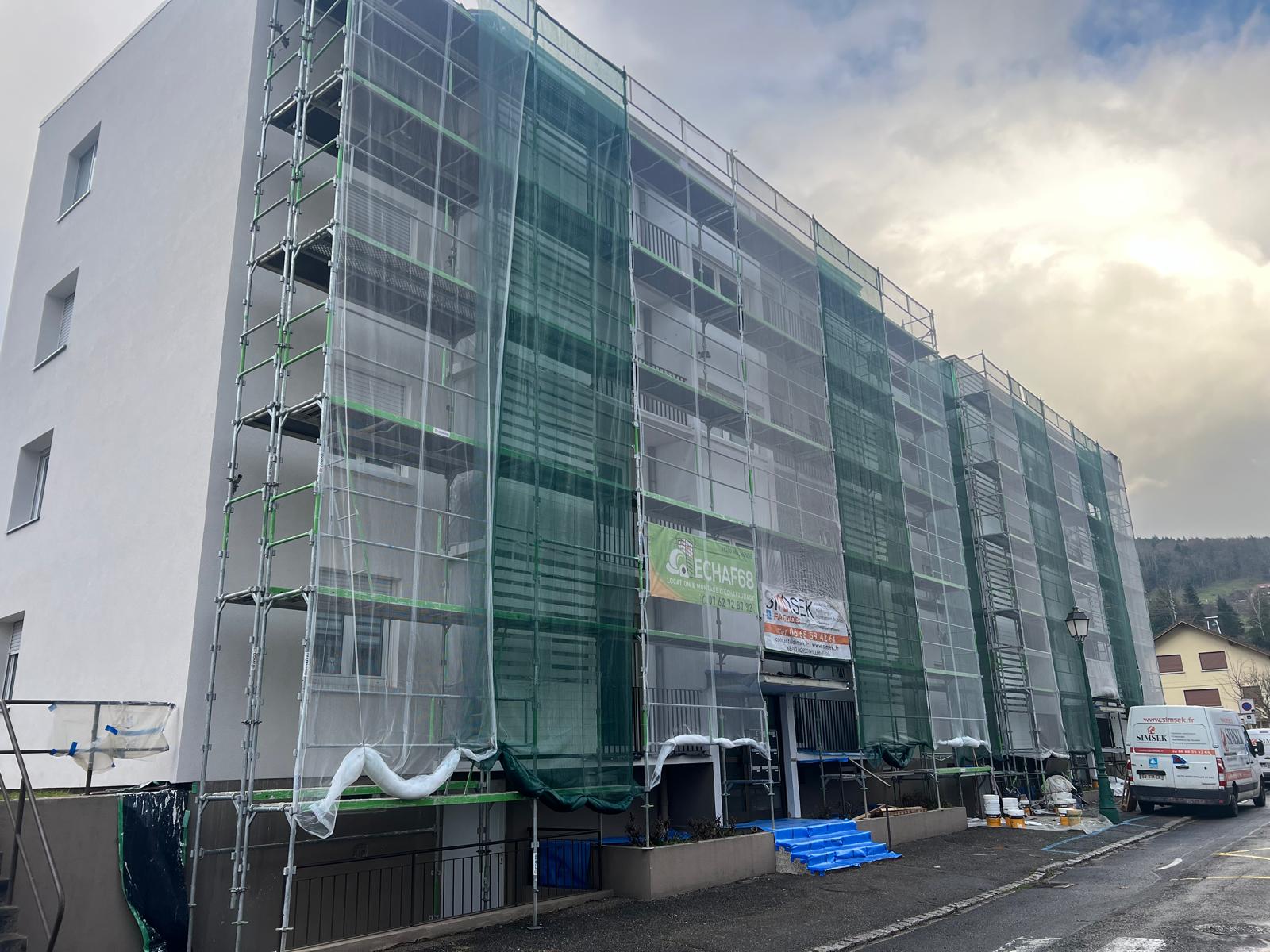 WHATSAPP IMAGE 2025 01 27 AT 16.06.04 1 | Simsek Façades Ravalement de façades en cours d’un immeuble sur Masevaux Kingersheim 1