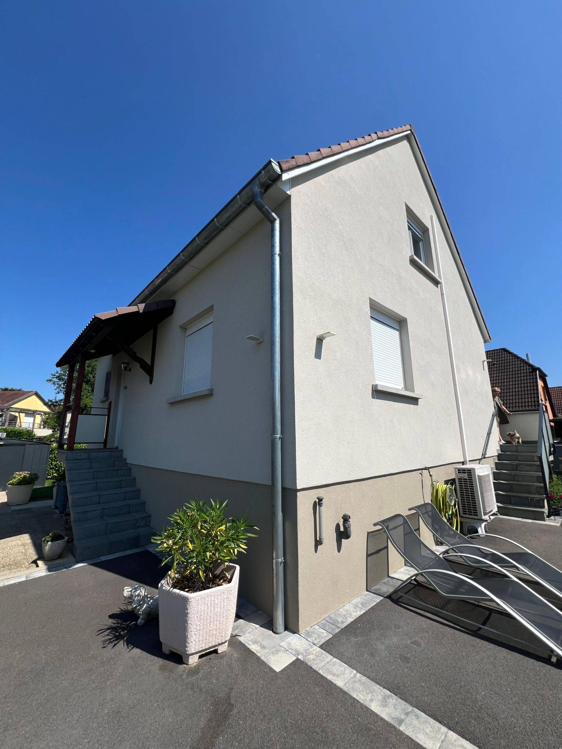 Réalisation à Wittenheim – Ravalement en système D3 armé, enduit siloxane et lavage de toiture Illzach 0