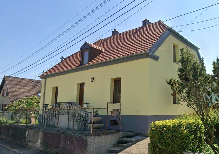 Isolation extérieure à Morschwiller-le-Bas : façade rénovée en jaune et gris + nouvelle toiture Riedisheim
