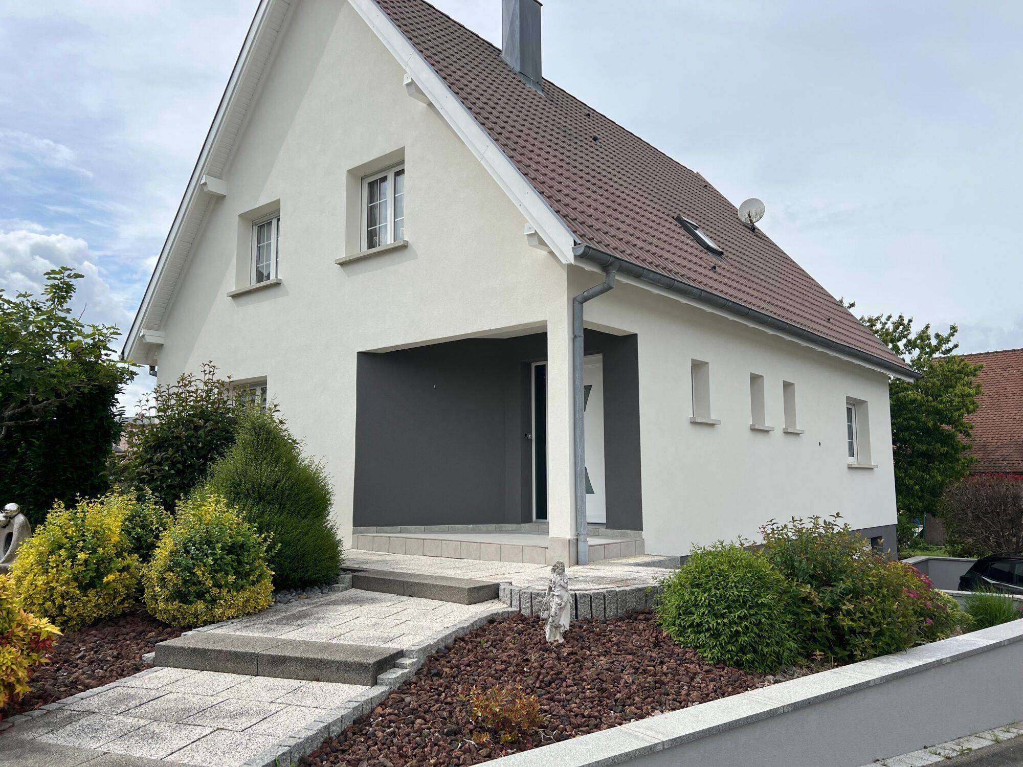 Ravalement de façade à Burnhaupt-le-Haut : une maison remise à neuf Montbéliard