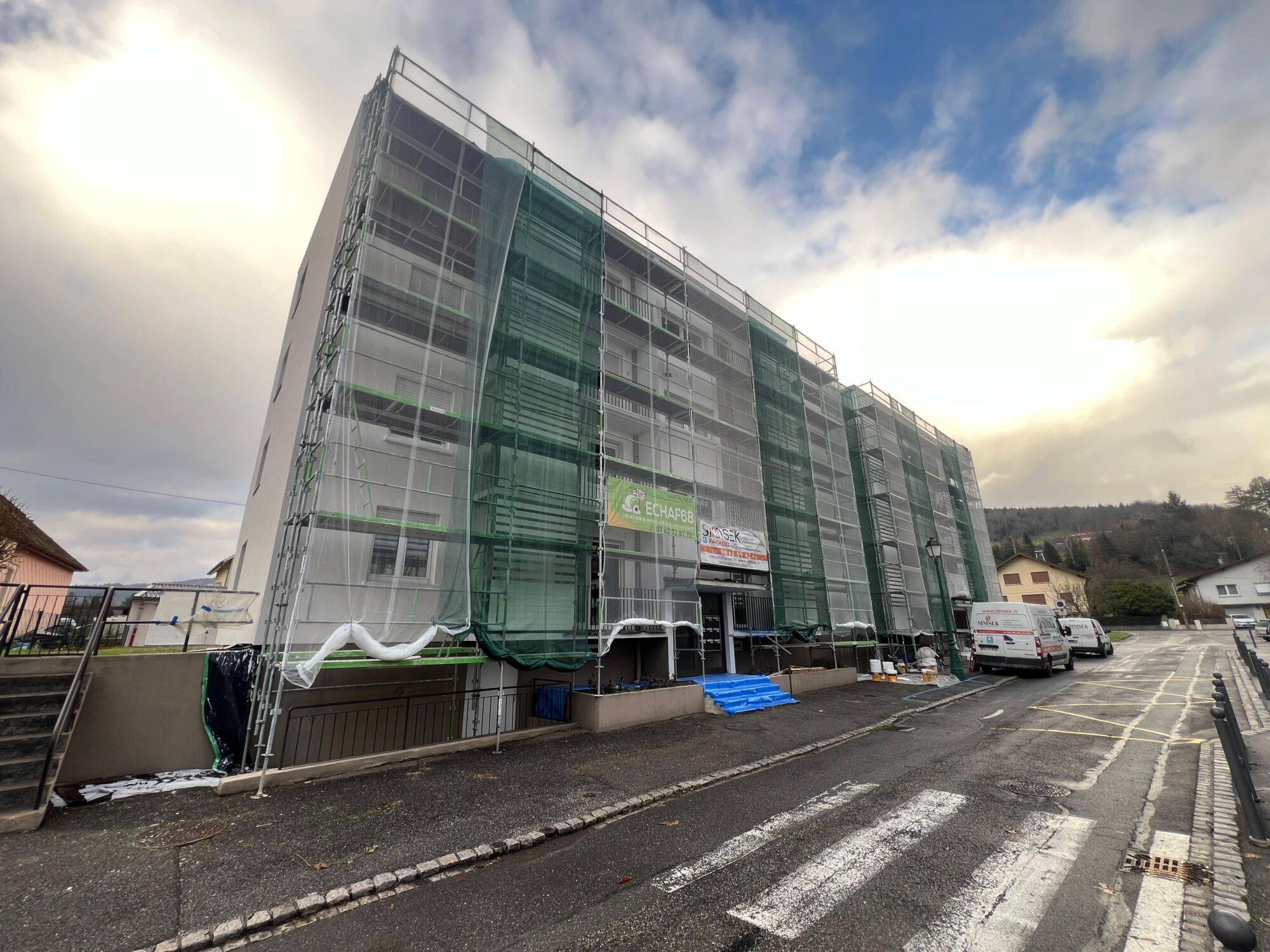 WHATSAPP IMAGE 2025 07 09 A 15.40.31_133409CB | Simsek Façades Ravalement de façade complet et isolation extérieure d’un immeuble résidentiel à Masevaux Illzach 1