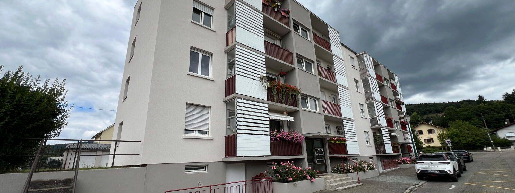 Ravalement de façade complet et isolation extérieure d’un immeuble résidentiel à Masevaux Colmar