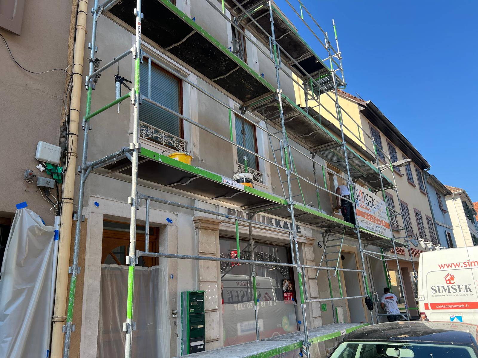 Ravalement de façade d’un immeuble au centre-ville d’Ensisheim Audincourt 1