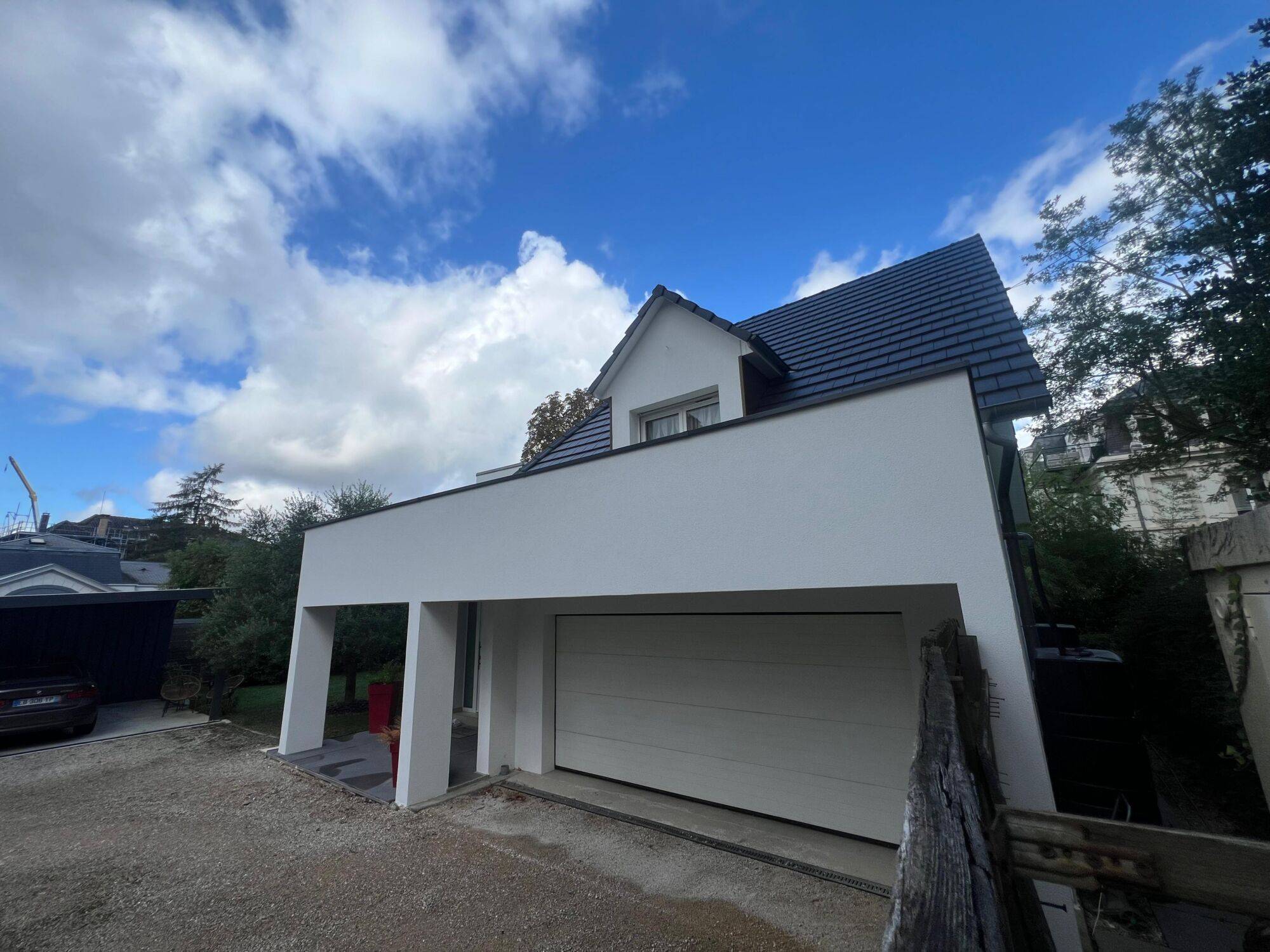 WHATSAPP IMAGE 2025 09 16 A 15.49.20_D9EE33A4 | Simsek Façades Ravalement de façade à Mulhouse – Quartier Rebberg : élégance et sobriété en blanc cassé Riedisheim 2