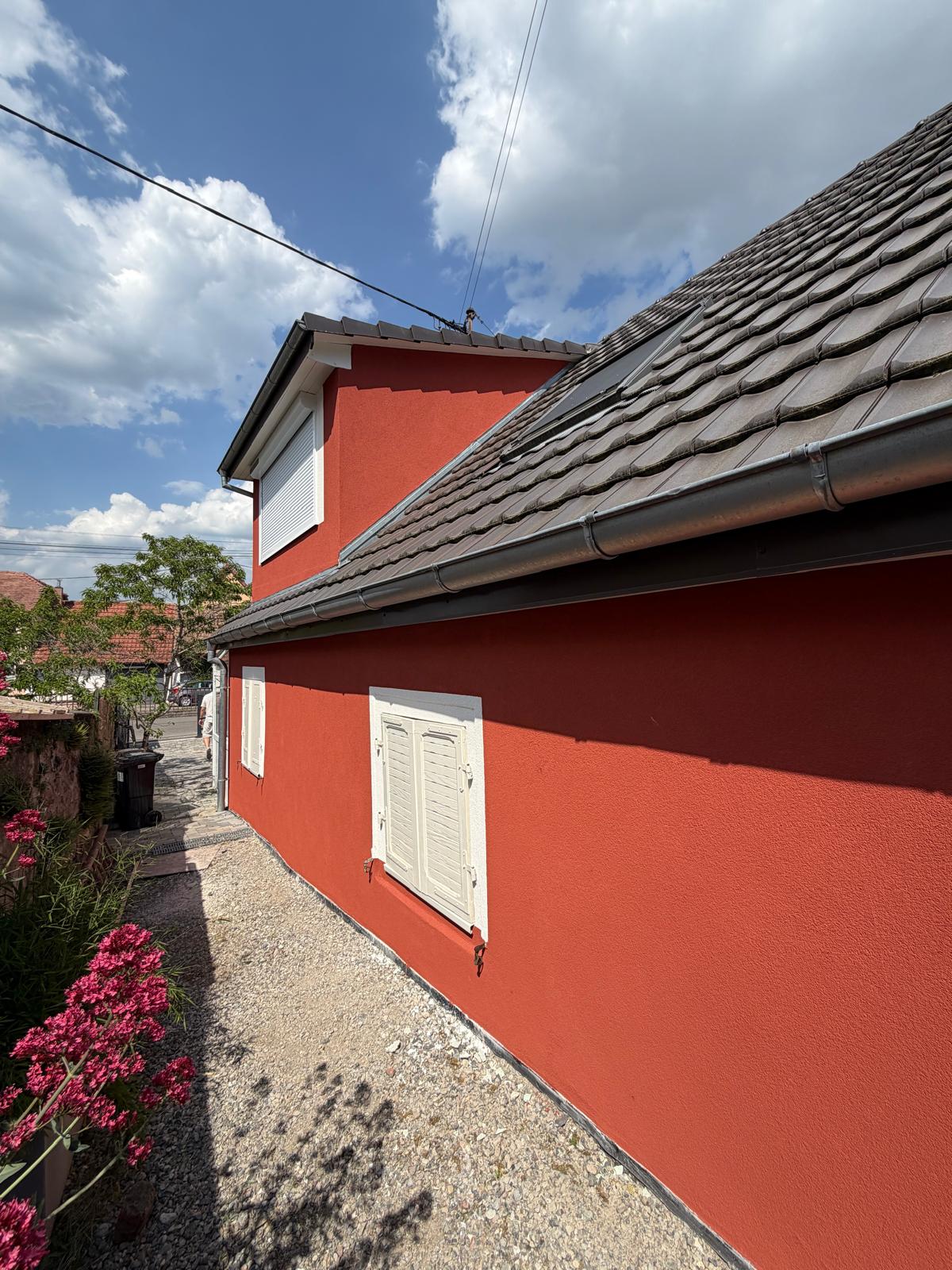 Ravalement de fa&ccedil;ade d’une maison dans le Haut-Rhin : une r&eacute;novation compl&egrave;te r&eacute;alis&eacute;e par SIMSEK Fa&ccedil;ades Colmar